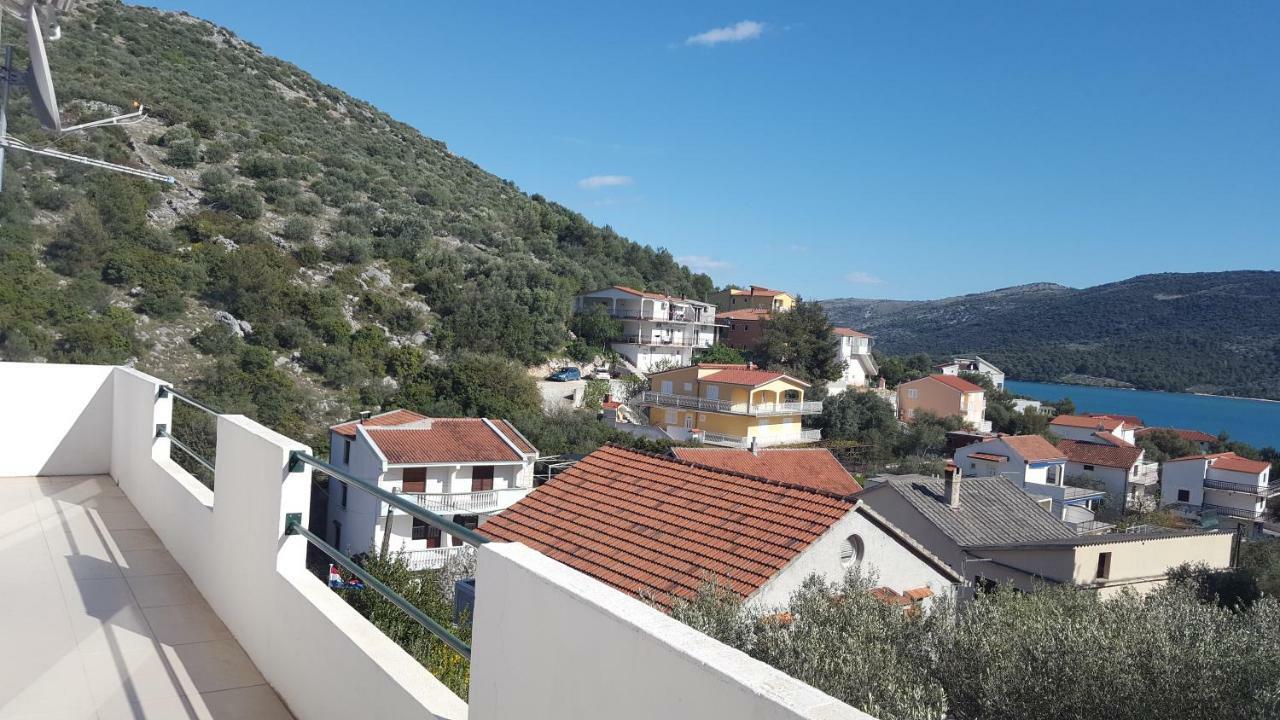 Apartman Relax Marina Exterior photo